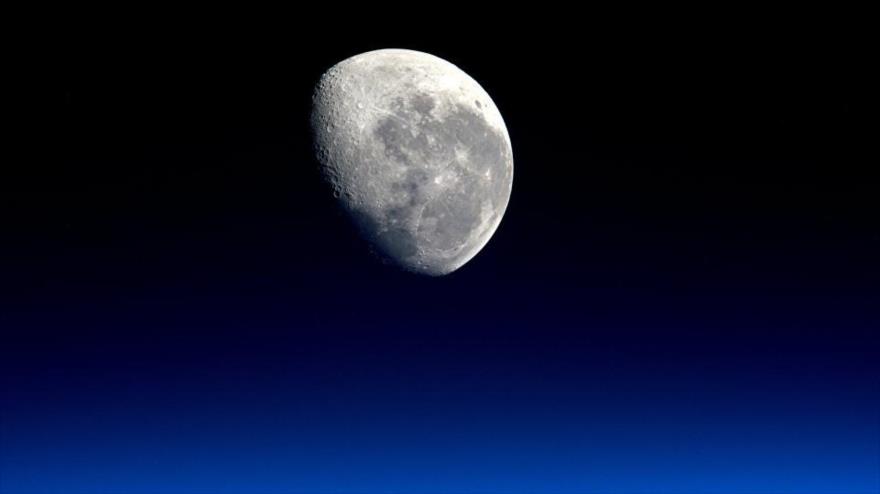 Vista general de la Luna desde la Tierra.