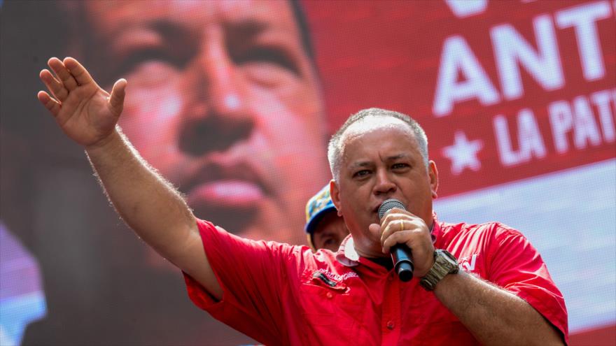 El diputado oficialista venezolano Diosdado Cabello asiste en un acto de protesta contra el secretario general de la Organización de Estados Americanos (OEA) Luis Almagro, en Caracas, 28 de marzo de 2017.