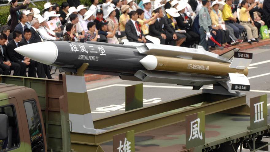 El Ejército de Taiwán presenta un misil Hsiung Feng III.