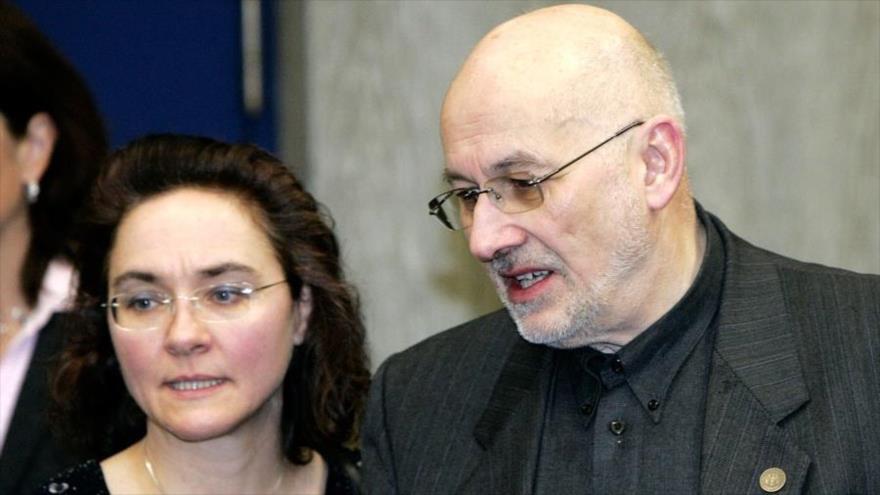 El abogado alemán Horst Mahler (dcha.), junto a su esposa, la también abogada y también condenada por “negación del Holocausto” Sylvia Stolz.
