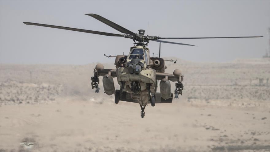 Un helicóptero de asalto tipo Apache de las fuerzas de guerra israelíes (IDF).