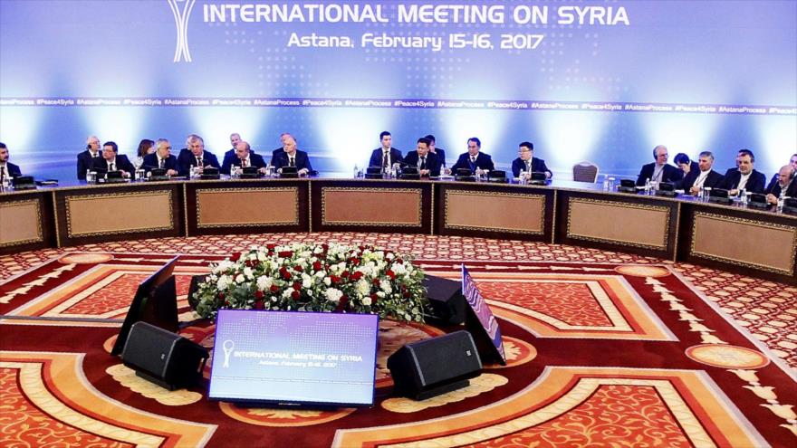 Sesión de los diálogos de paz de Astaná sobre Siria en la capital de Kazajistán, 16 de febrero de 2017.