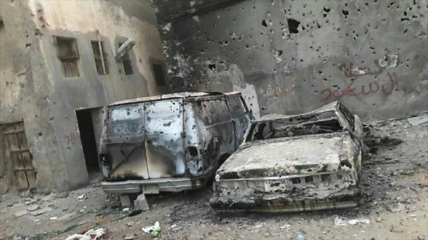 Fuerzas saudíes incendian casas y vehículos de chiíes en Awamiya, 18 de mayo de 2017.
