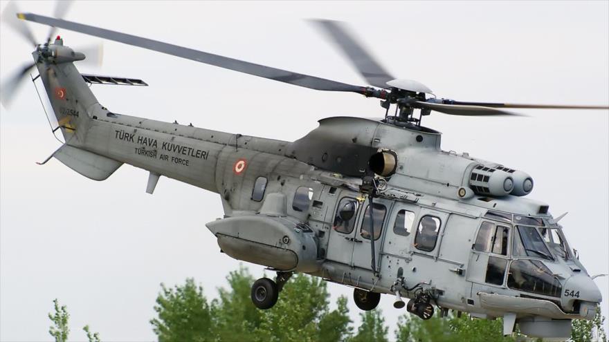 Un helicóptero modelo AS 532AL Cougar Mk2 del Ejército de Turquía. 