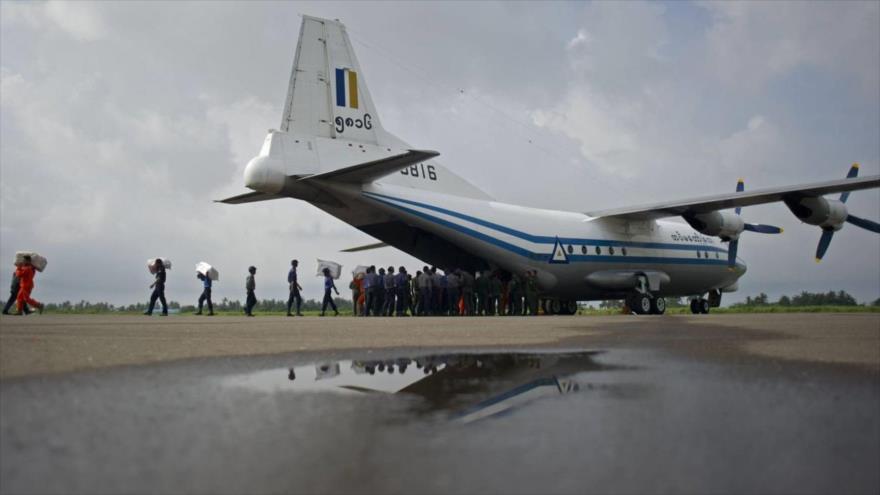 Hallan restos de avión militar birmano desaparecido con 116 personas a bordo
