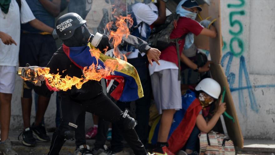 Resultado de imagen para Vídeo: Conozca nueva arma de oposición para derrocar a Maduro