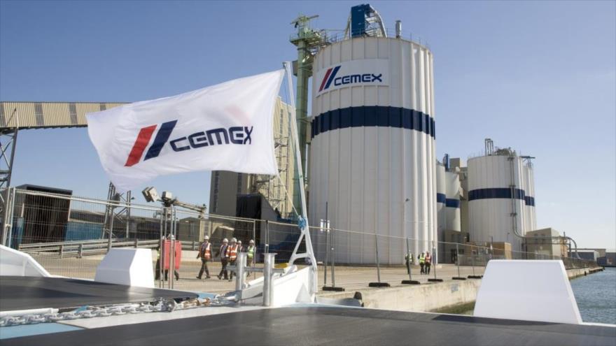 La planta de cementos mexicanos CEMEX. 