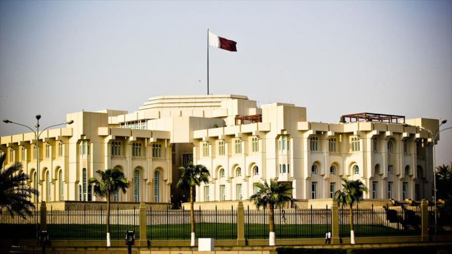Catar anuncia el regreso de su embajador a Irán para mejorar relaciones