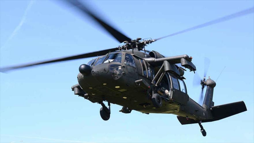 Un helicóptero tipo Black Hawk, de fabricación estadounidense.