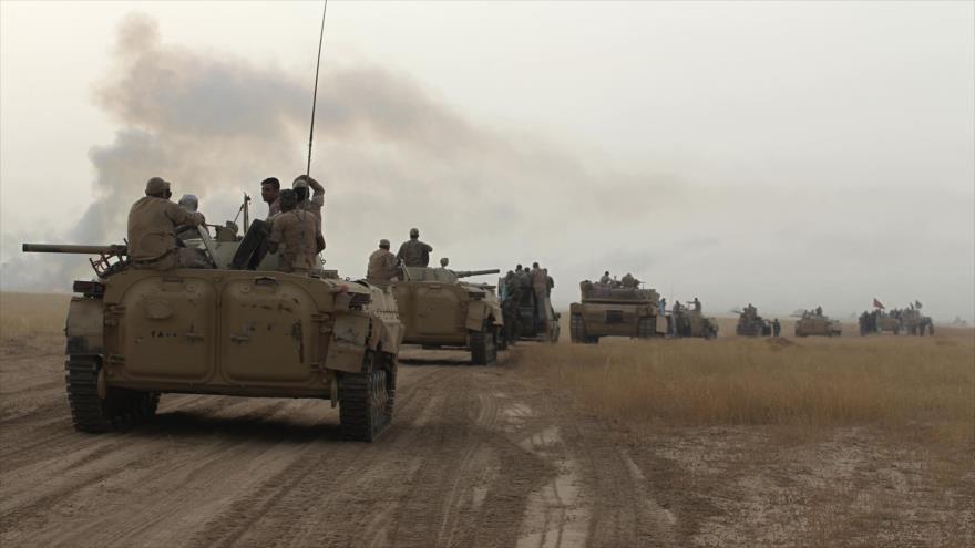 Las unidades militares iraquíes avanzan hacia la ciudad de Al-Sharqat, al oeste de Hawija, 21 de septiembre de 2017.
