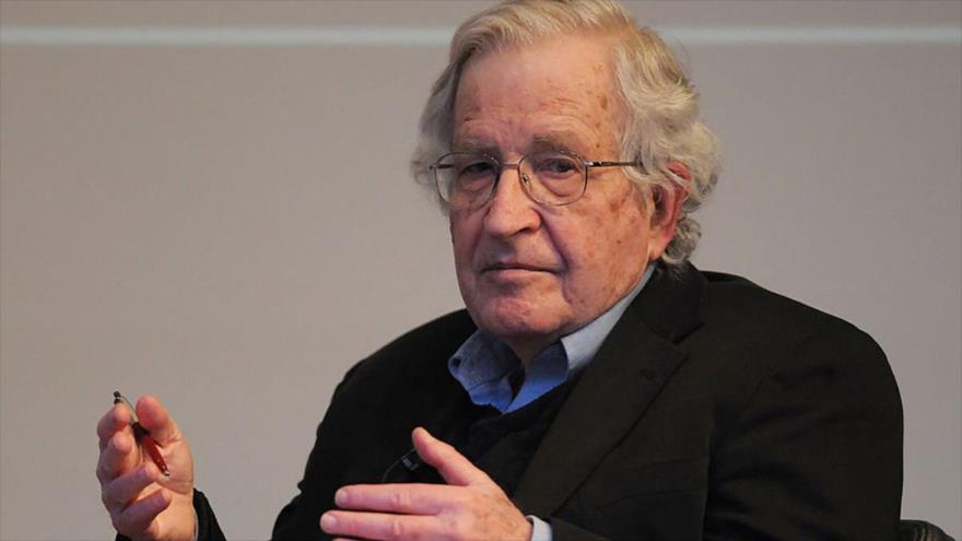 El politólogo estadounidense Noam Chomsky. 