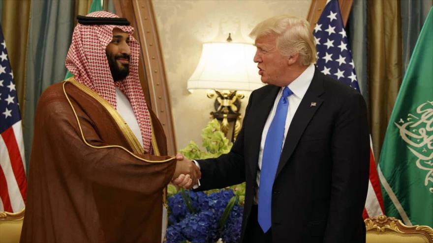 El nuevo príncipe heredero saudí, Mohamad bin Salman, junto con el presidente de EE.UU., Donald Trump, en Riad, 20 de mayo de 2017.