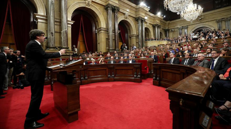 El discurso del presidente de la Generalitat, Carles Puigdemont, ante el Parlament de Cataluña, 10 de octubre de 2017.