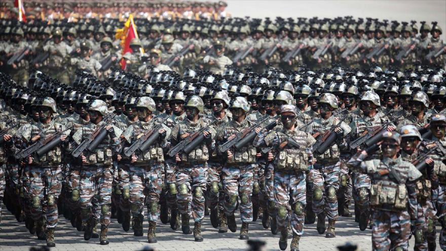 Las fuerzas de Corea del Norte durante un desfile militar celebrado en Pyongyang, la capital, 15 de abril de 2017.