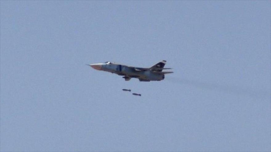 Un avión militar sirio durante una operación antiterrorista.