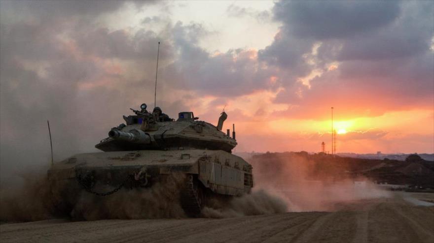 Un tanque israelí Merkava cerca de la Franja de Gaza.