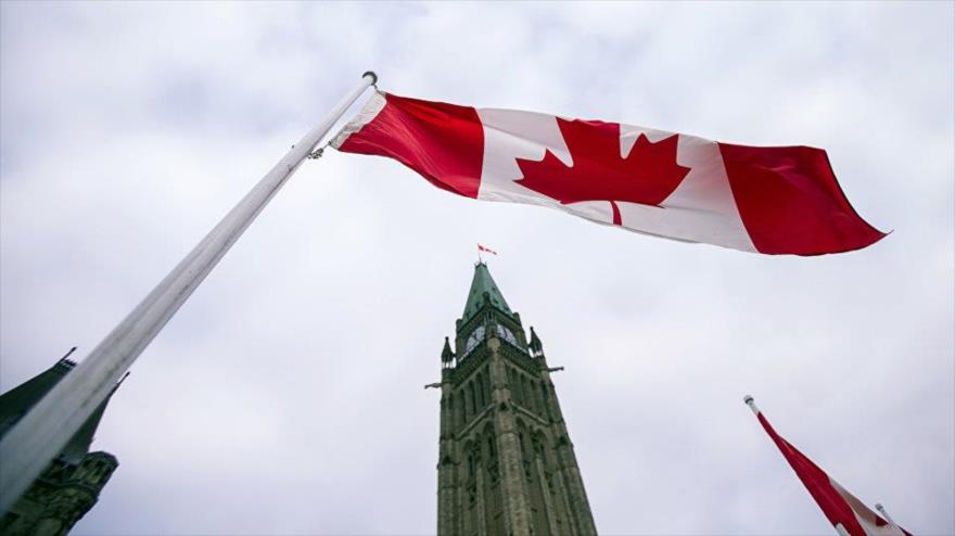 La bandera de Canadá. 