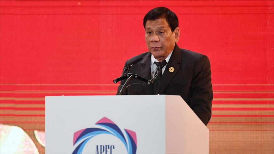 Presidente filipino, Rodrigo Duterte, habla en la cumbre de del Foro de CooperaciÃ³n EconÃ³mica Asia-PacÃ­fico (APEC) en Danang, 9 de noviembre de 2017.