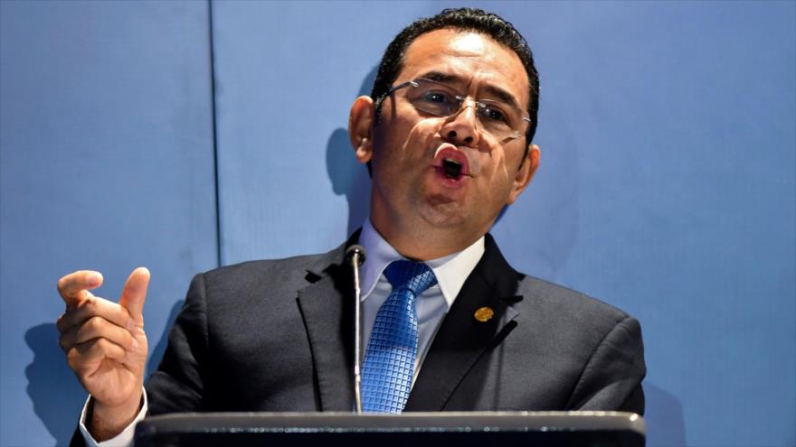 El presidente guatemalteco, Jimmy Morales, ofrece discurso en una conferencia en Ciudad de Guatemala, 12 de octubre de 2017.