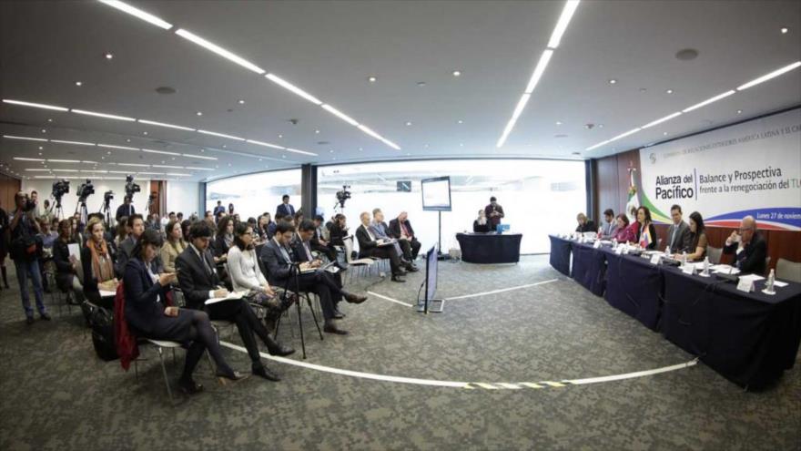 El “Foro Alianza del Pacífico: Balance y Prospectiva frente a la renegociación del TLCAN”, celebrado en la sede del Senado, en la capitalina Ciudad de México, 27 de noviembre de 2017.