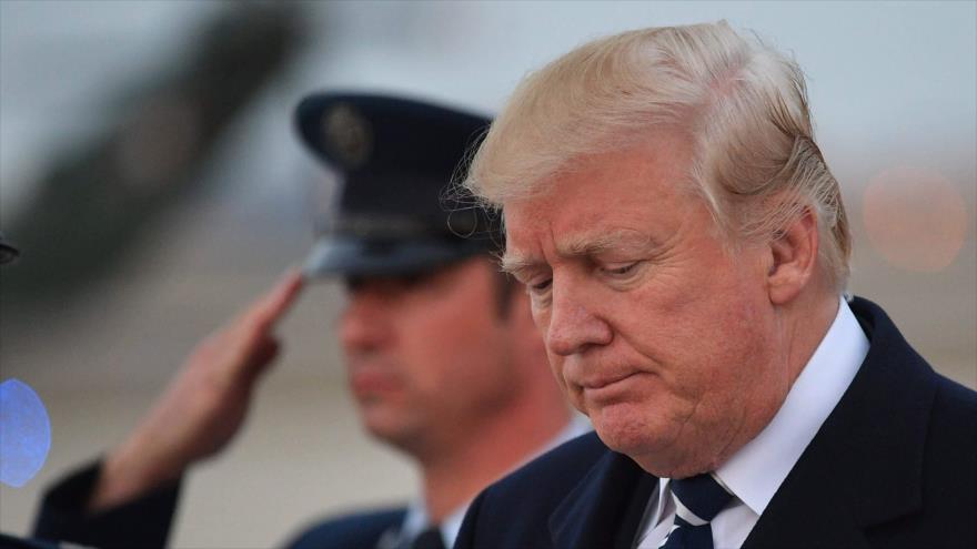 El presidente de EE.UU., Donald Trump, llega a la Base de la Fuerza Aérea Andrews en Maryland, 2 de diciembre de 2017.