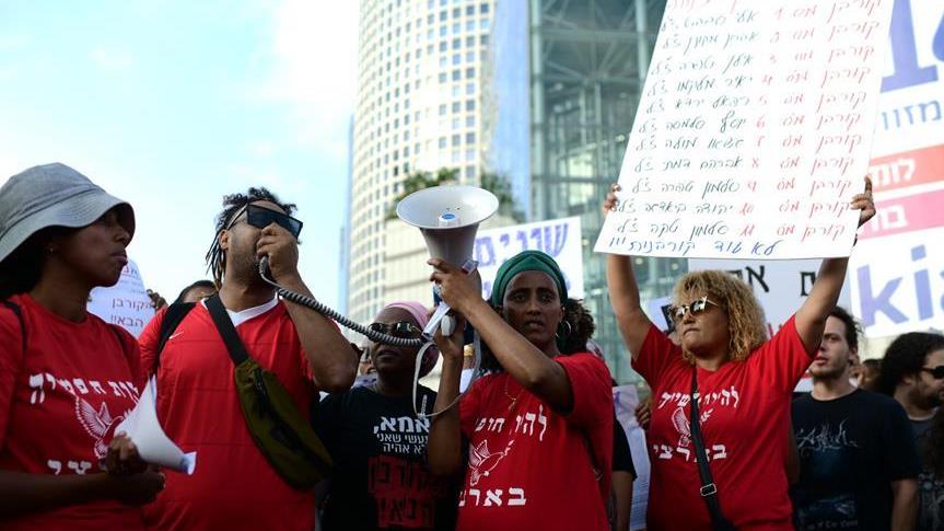 Etíopes siguen sus protestas contra violencia policial en Tel AViV