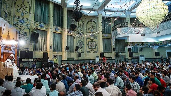 Los musulmanes iraníes festejan el Eid Al-Qadir