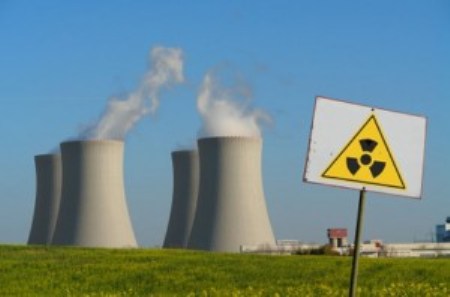 Energia Nuclear: Es aquella energía que se obtiene a partir de reacciones nucleares, es decir a partir de reacciones de partí