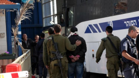 Militares israelíes se enfrentan a palestinos en Ramalá