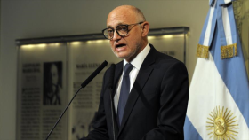 Argentina pide a EEUU no intervenir en sus asuntos internos