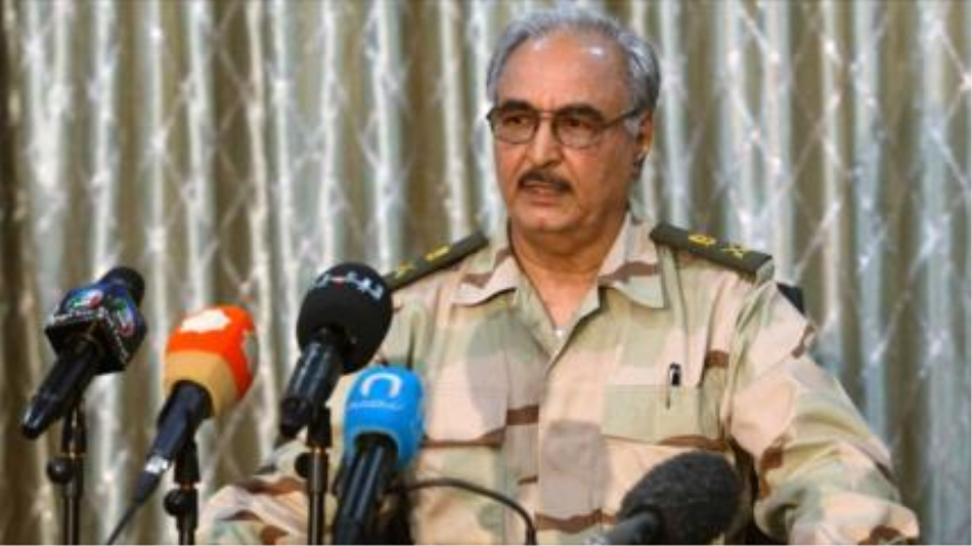 El general retirado de Libia Jalifa Haftar