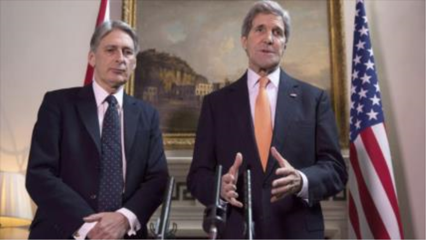 El secretario de Estado norteamericano, John Kerry y el canciller del Reino Unido, Philip Hammond