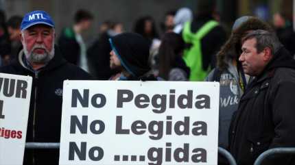 Alemanes se manifiestan contra PEGIDA