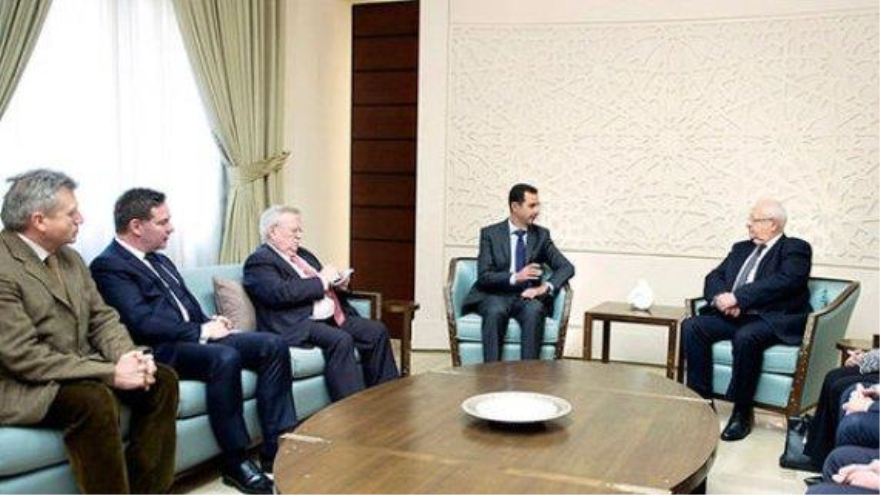 El presidente sirio, Bashar al-Asad, se reúne con una delegación de parlamentarios franceses en Damasco, capital siria. 25 de febrero de 2015