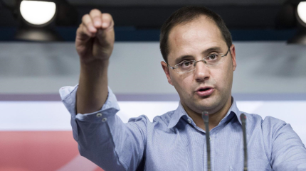 PSOE califica de “defraudador” al gobernante PP