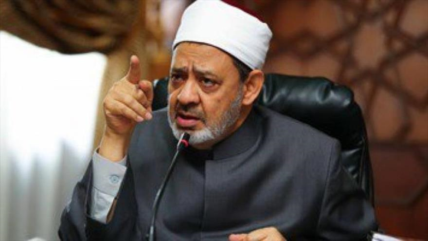 El jeque de la Universidad de Al-Azhar, Ahmad al-Tayeb