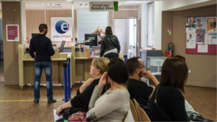 Desempleados en Pôle Emploi, la oficina de empleo francesa