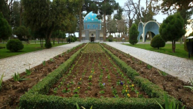 Irán - 1. Tour de Mashad 2. Las noches de Teherán 3. Aspectos de Irán: Sad al-Saltane Qazvin