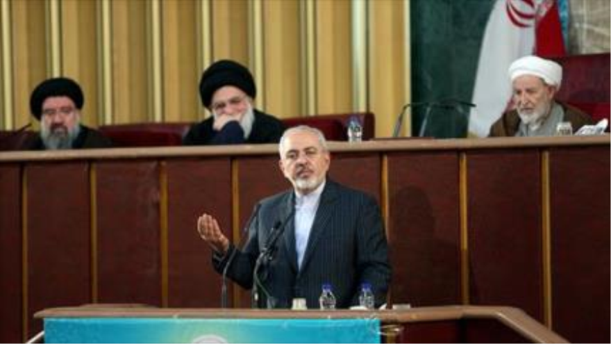 Mohamad Yavad Zarif, canciller iraní, ofreciendo un discurso en la Asamblea de Expertos de la República Islámica de Irán. 10 de marzo de 2015