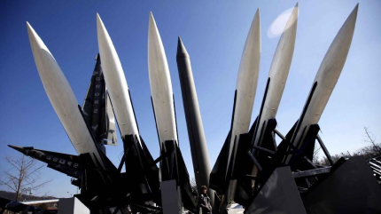 Corea del Norte dispara siete misiles tierra-aire