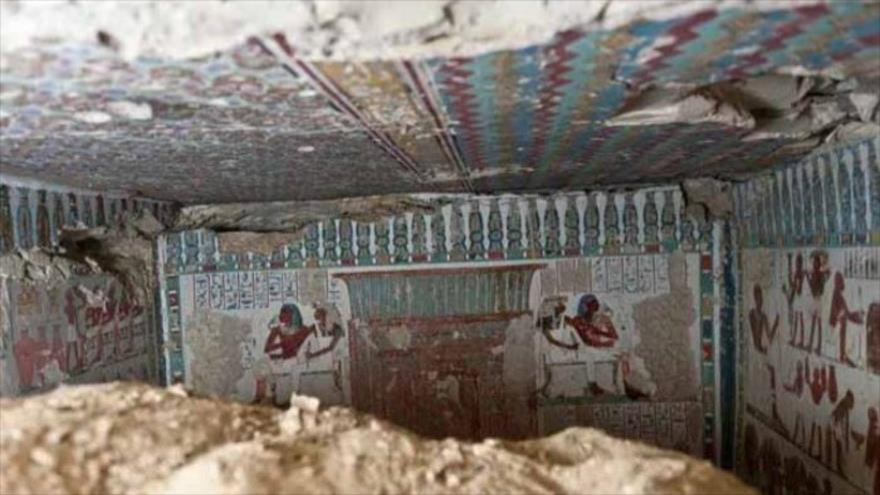 Hallan en Egipto una tumba de un funcionario faraónico con pinturas 
