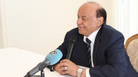 Riad concede $500 millones a Hadi para combatir a Ansarolá