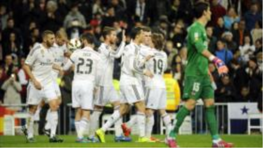 El Real Madrid celebra su triunfo ante el Levante. 15 de marzo de 2015