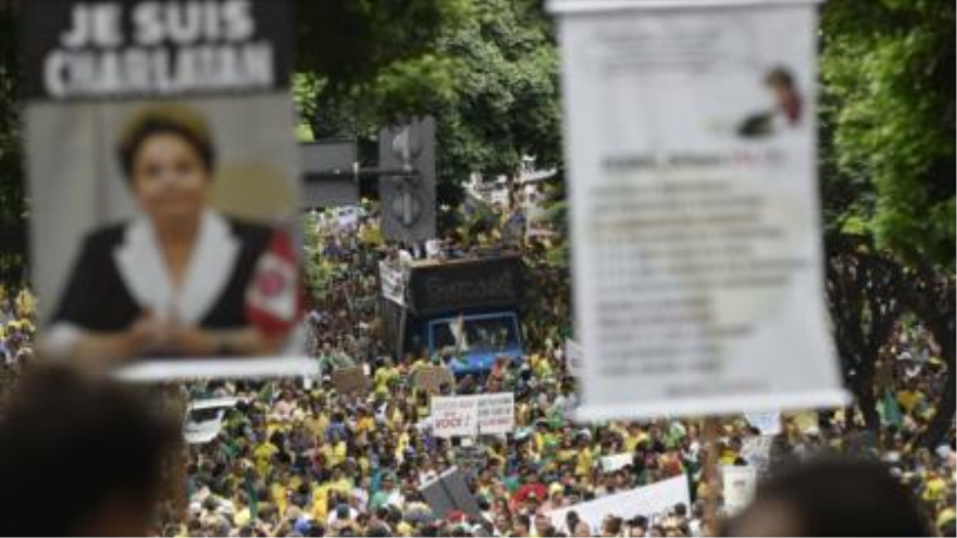 Marcha de los ciudadanos brasileños contra la presidenta Dilma Rousseff, 15 de marzo de 2015 