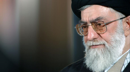 Líder iraní ofrece condolencias al presidente Rohani por fallecimiento de su madre