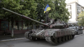 Comandante de la OTAN, a favor de armar a Ucrania