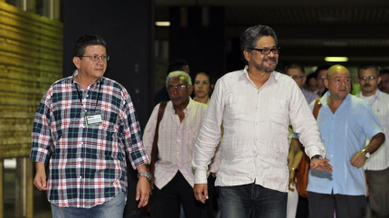 FARC advierten de que el proceso de paz no es irreversible