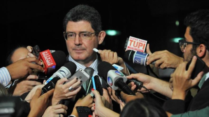 Ministro de Hacienda criticó a Rousseff por no actuar de manera “eficaz” 