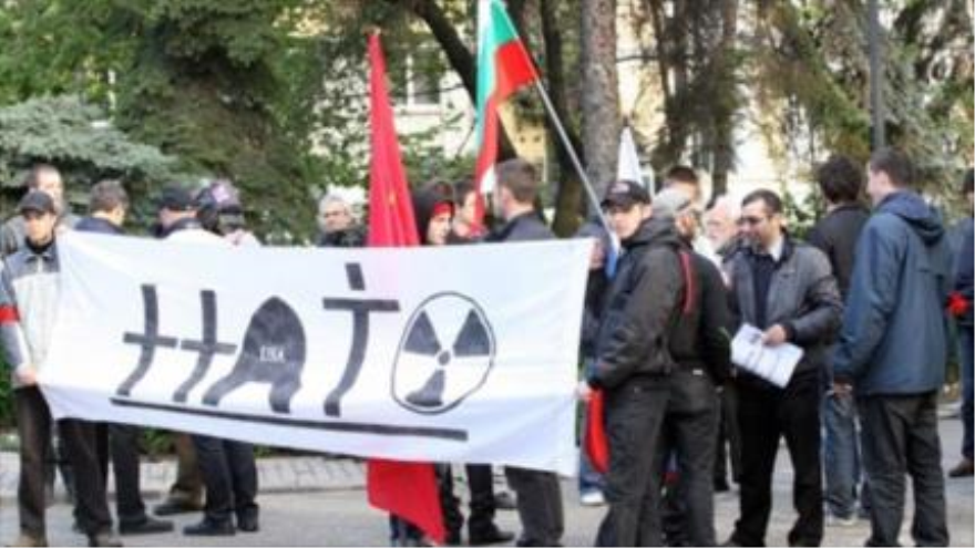 Manifestación en Sofía, capital de Bulgaria, contra la OTAN