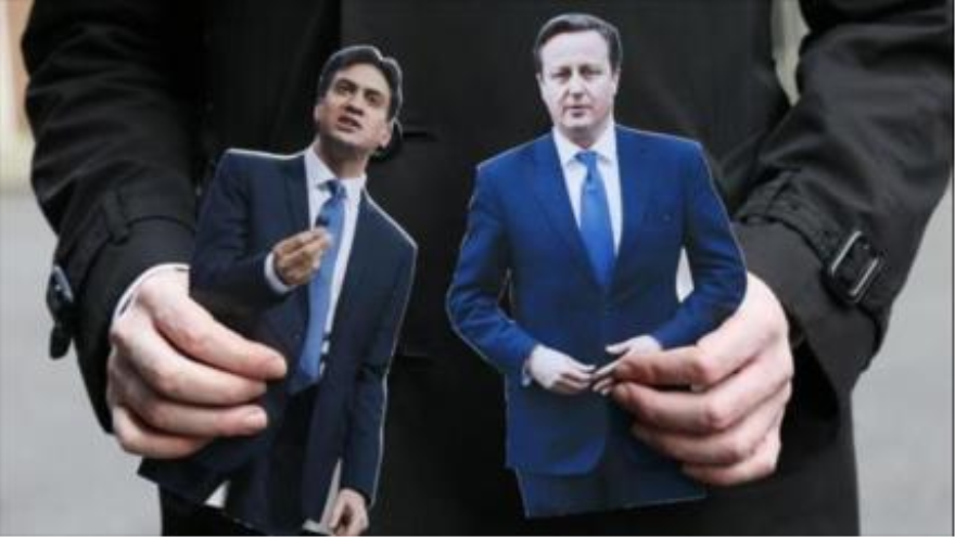 El primer ministro del Reino Unido, David Cameron, y el líder del Partido Laborista, Ed Miliband